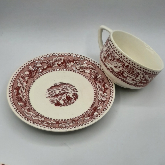 Set of 4 Vintage Royal USA Ironstone Memory Lane Tea Cup and Saucers Pink Red - Picture 3 of 5